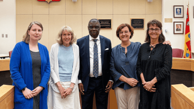 De gauche à droite: Audrey Groleau, Diane Pruneau, Marcel Wa Mulangwa, Barbara Bader et Sylvie Barma.